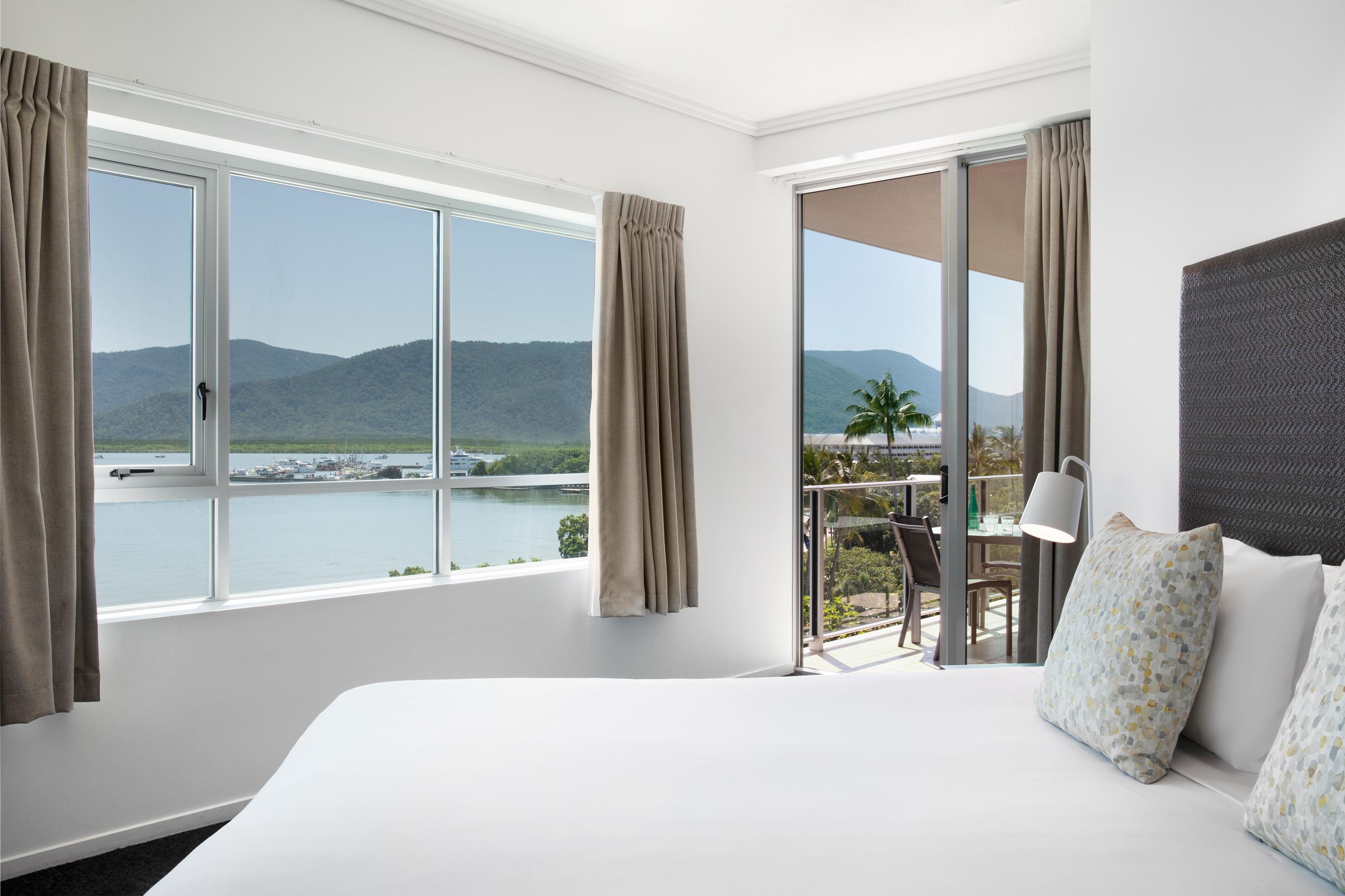 Mantra Trilogy Hotel Кернс Екстериор снимка